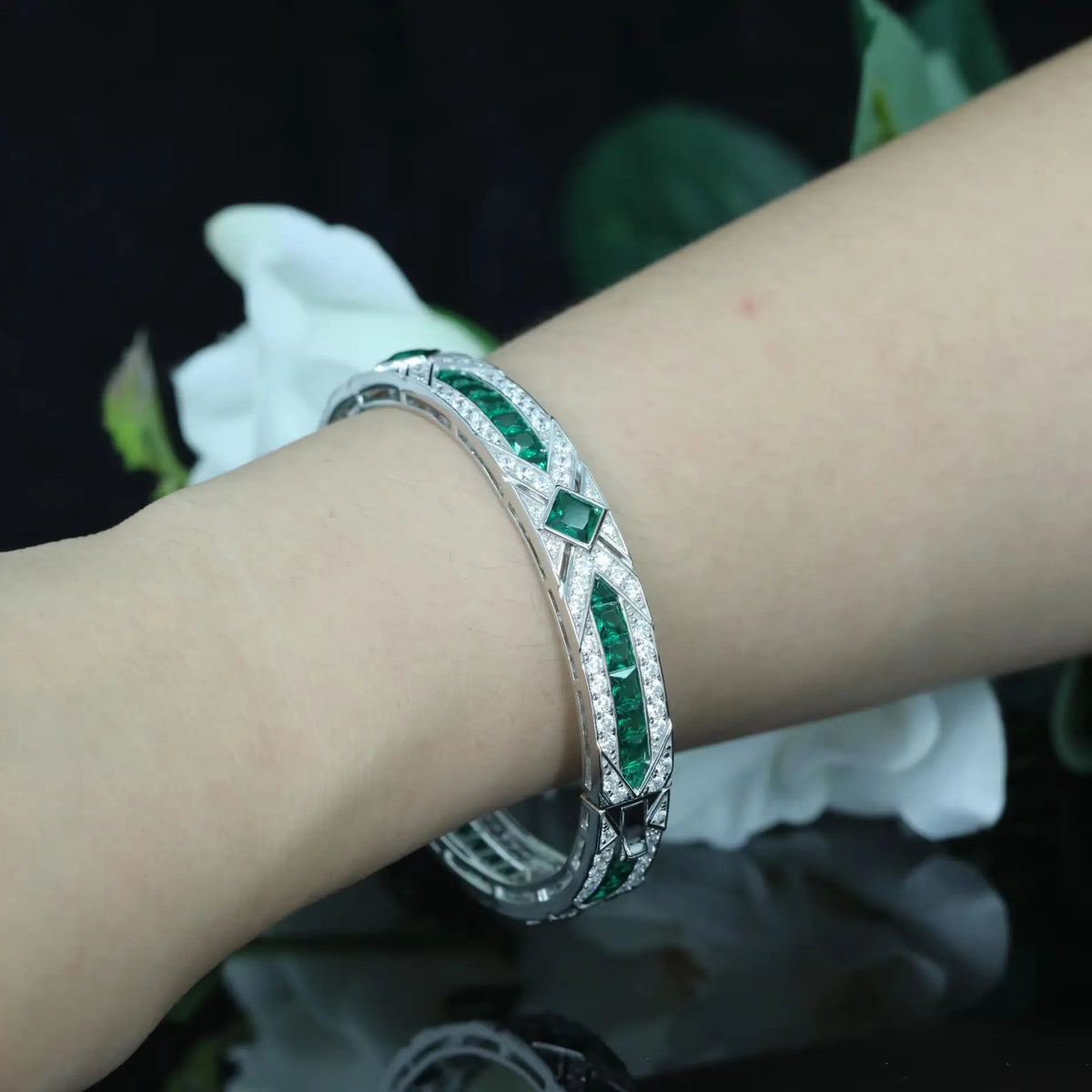 MuShan Jewelry 925 Sterling Silver Bangle Bracelet Women Green Gemstones High Carbon Diamond s925 Silver Bangles Fine Jewelry