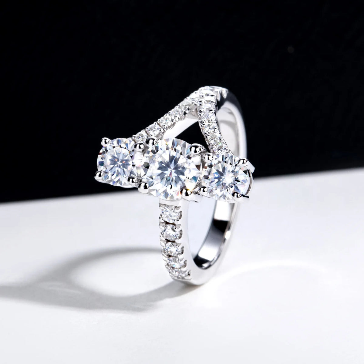MuShan Luxury Jewelry 925 Sterling Silver Ring Moissanite Stunning Ring for Ladies 18K Gold Plated MST Patent GRA Fine Rings